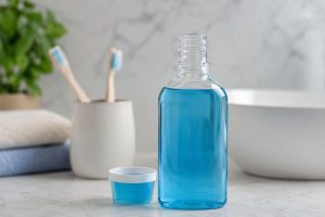 Beneficios de usar enjuague bucal
